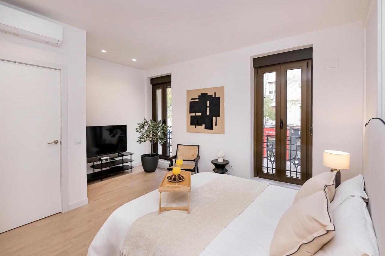 Bhost - Ferraz 74 Apartment Мадрид Екстериор снимка
