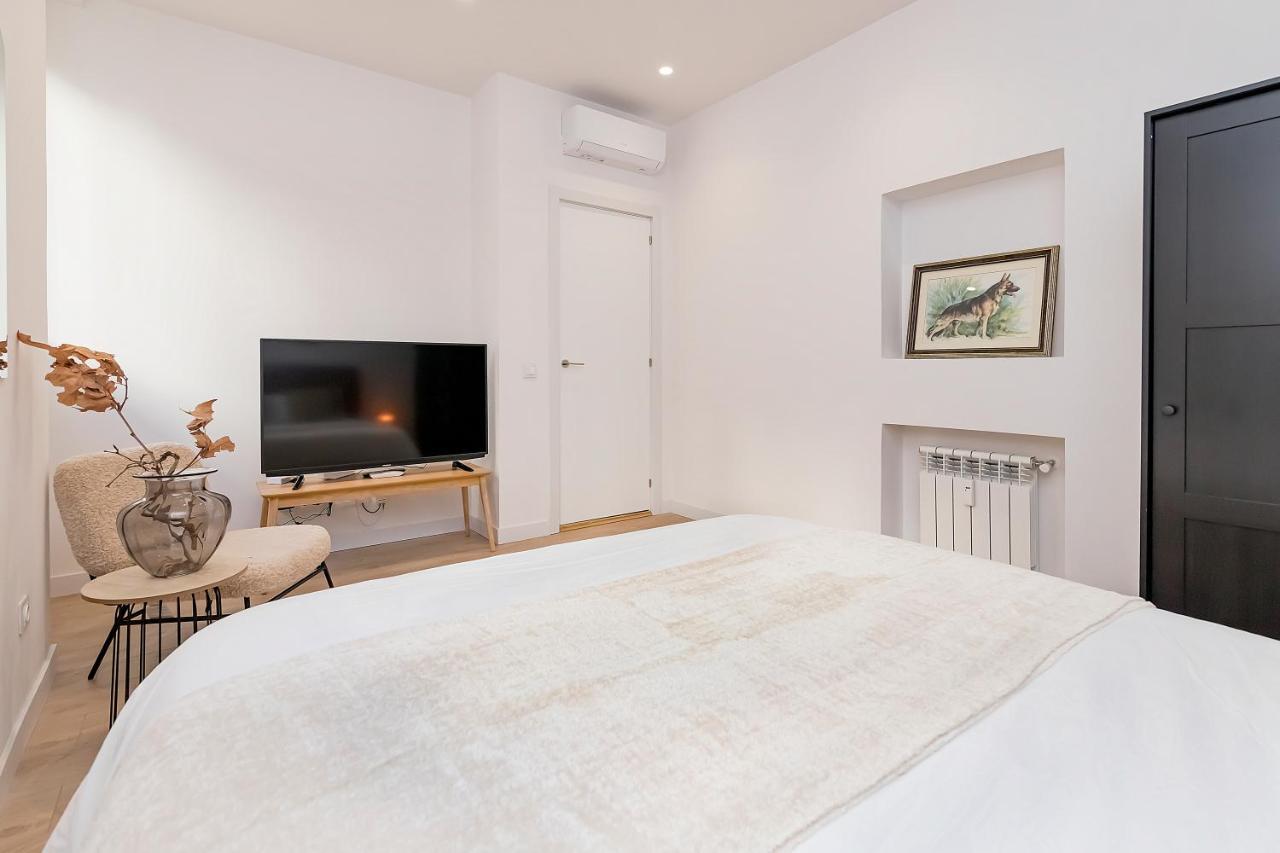 Bhost - Ferraz 74 Apartment Мадрид Екстериор снимка